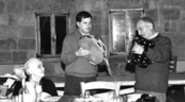 Lecture  Griki imesta grika omiloume  (We are Greeks and we speak Greek)