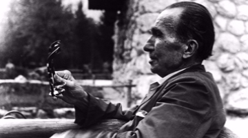 NIKOS KAZANTZAKIS the Eternal World-roamer