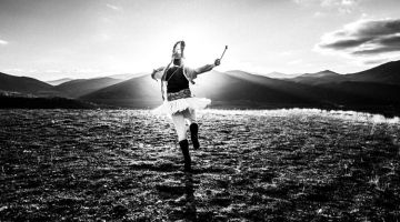 The New Year’s Custom of Momogeroi at the Benaki Museum