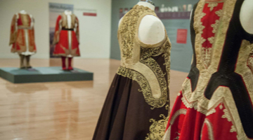 Guided tours to the exhibition "Ioanna Papantoniou. «Doulamas» the magnificent An exceptional overcoat"