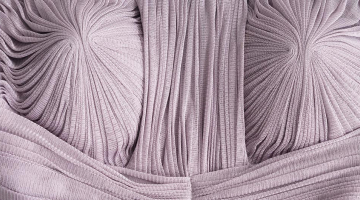 WHAT YOU WEAR IS WHAT YOU ARE